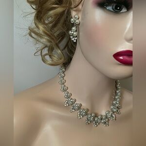 Elegant Silver Pearl Necklace and Earring Set
